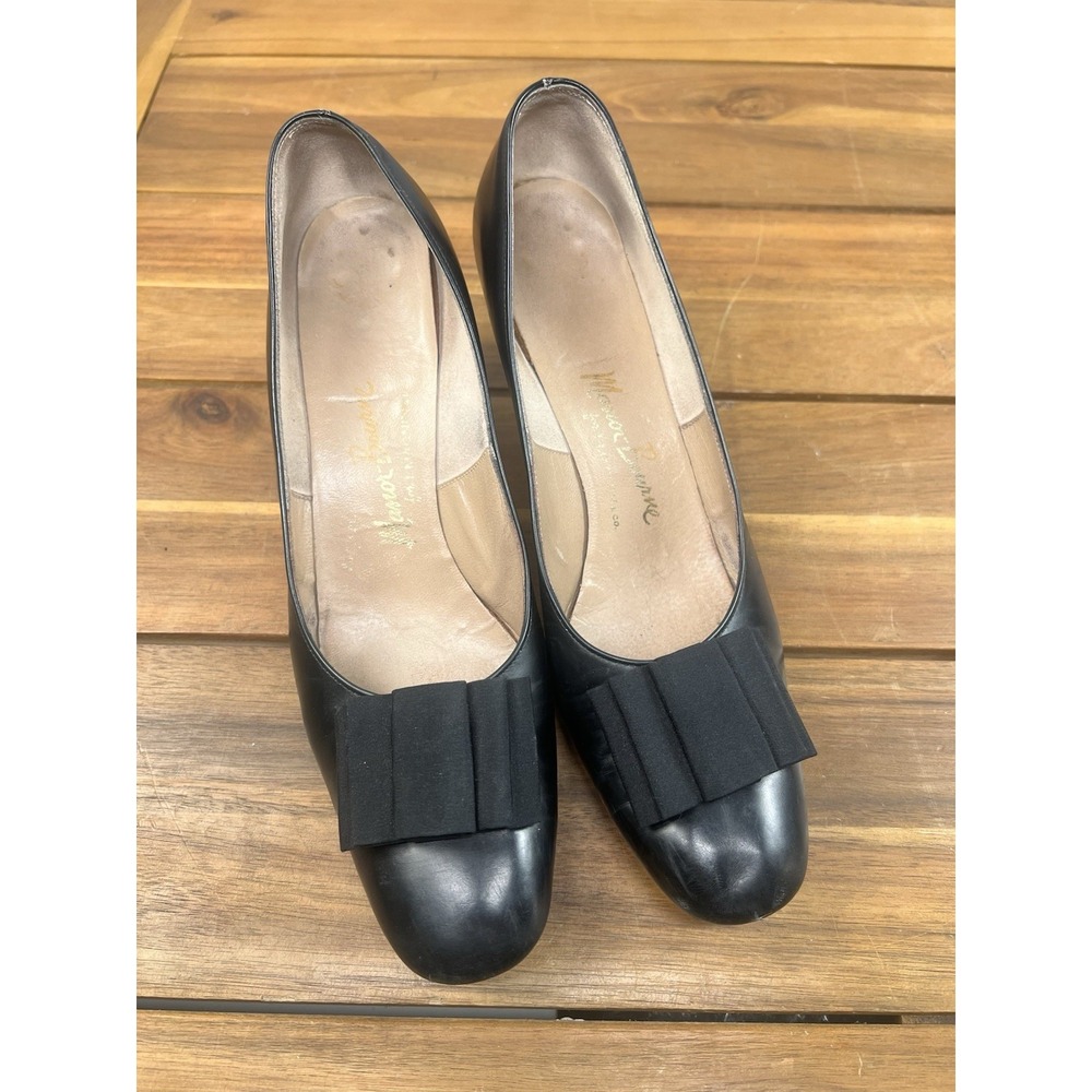 Manor Bourne Black Leather Bow Heels Women's 10 AAAA Extra Narrow Vintage Pumps - Picture 2 of 10